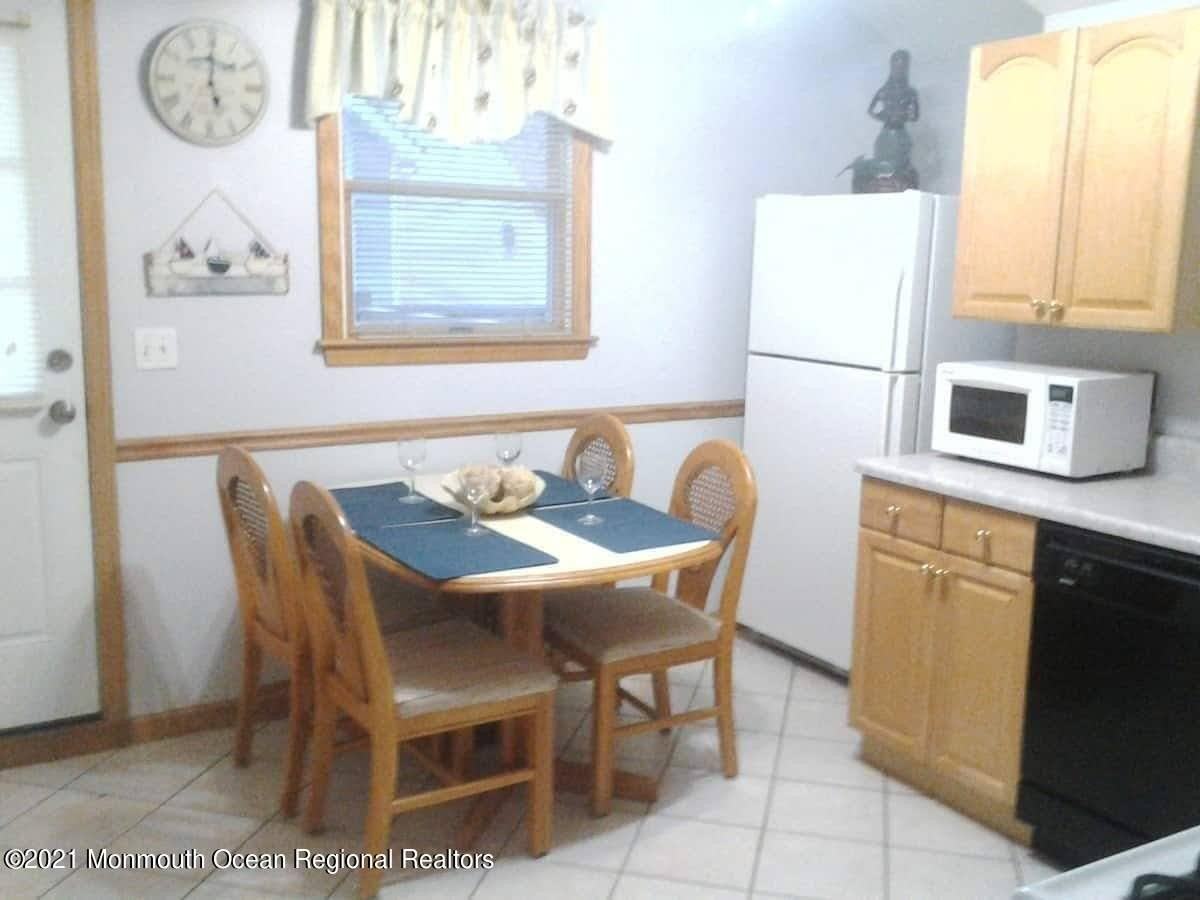 61 Fielder Ave - Photo 4 of 13