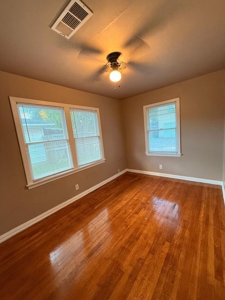 3431 Canal Ave - Photo 4 of 8