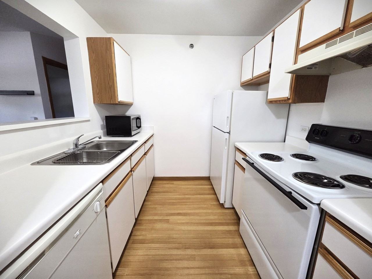440 Cunat Blvd #2F - Photo 3 of 12