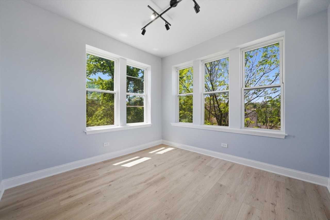 541 N Lawndale Ave #3 - Photo 3 of 13