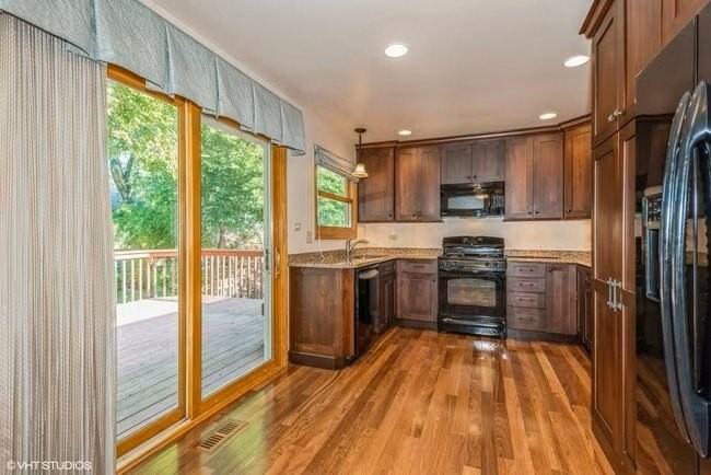 1121 Needham Rd - Photo 5 of 14