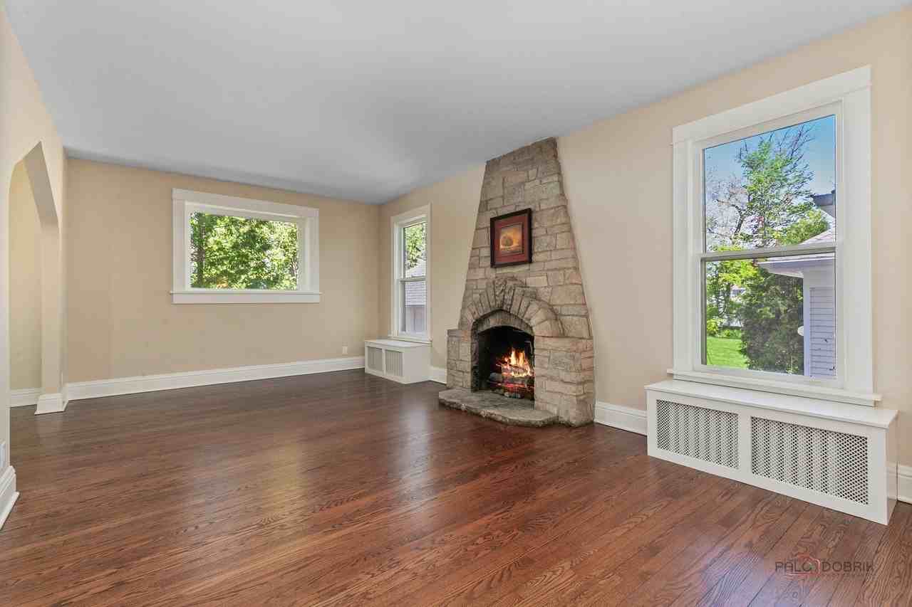 544 Ravine Ave - Photo 5 of 36