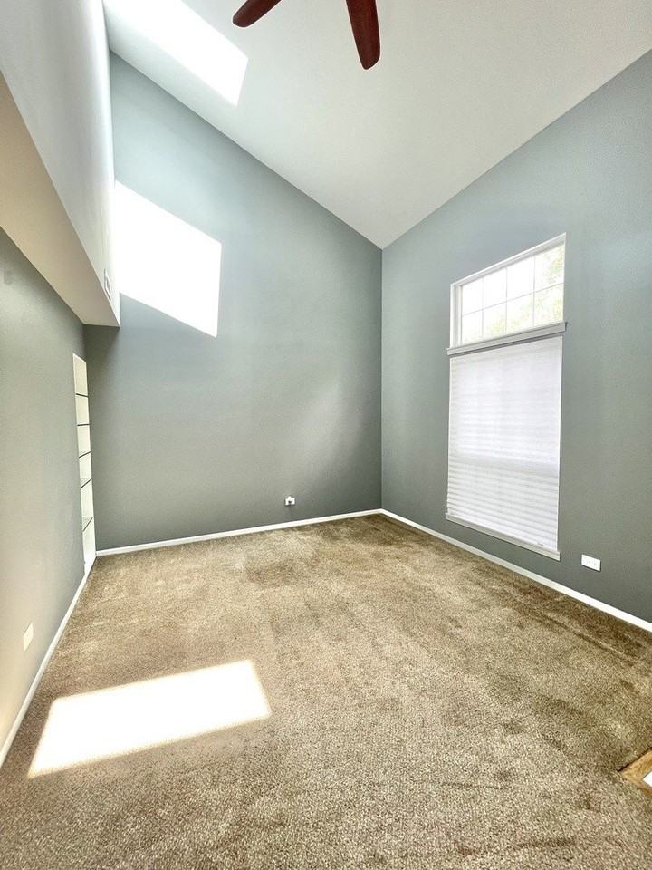 413 Lauren Ln - Photo 3 of 20
