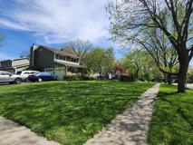 301 Oakbrook Ct - Photo 1 of 1