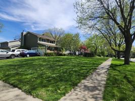 featured image of 301 Oakbrook Ct