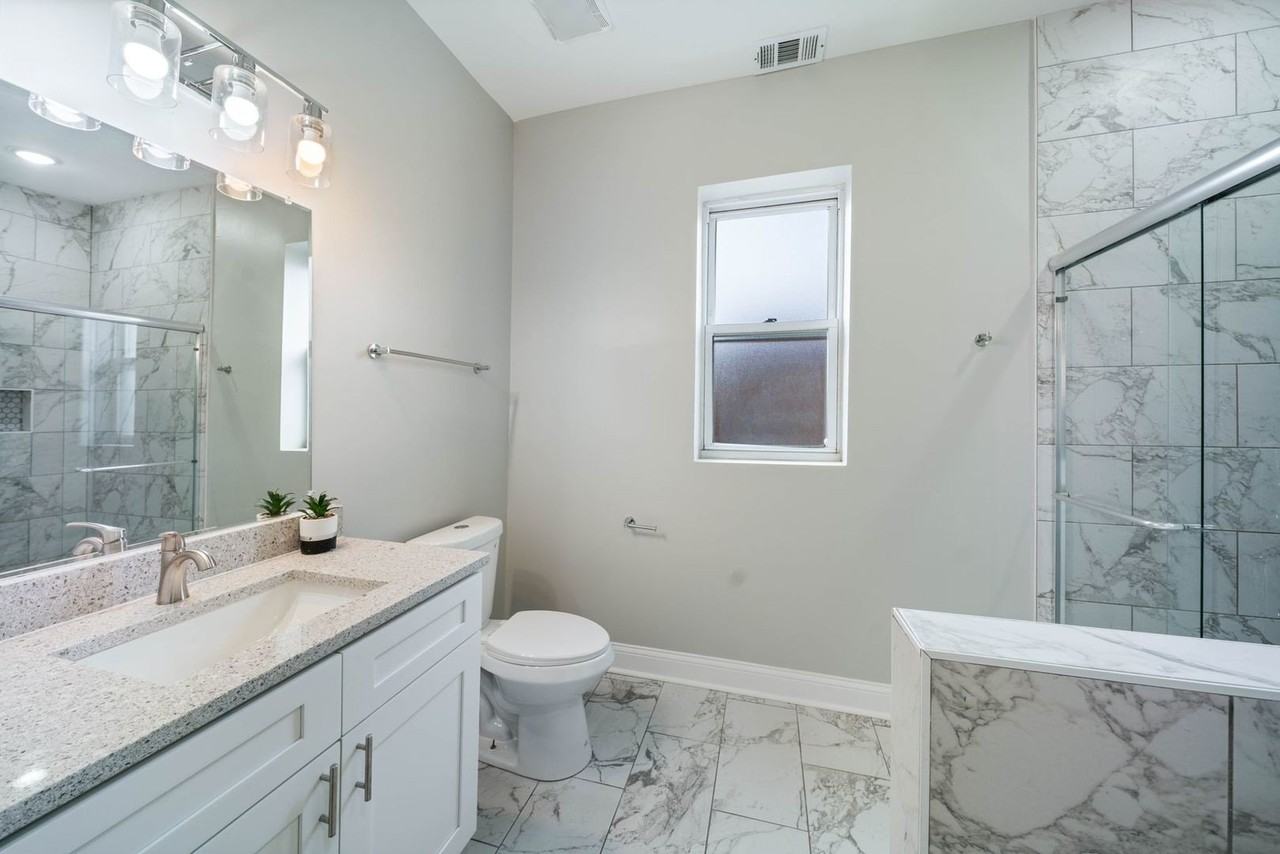 5426 W Jackson Blvd #1 - Photo 7 of 10