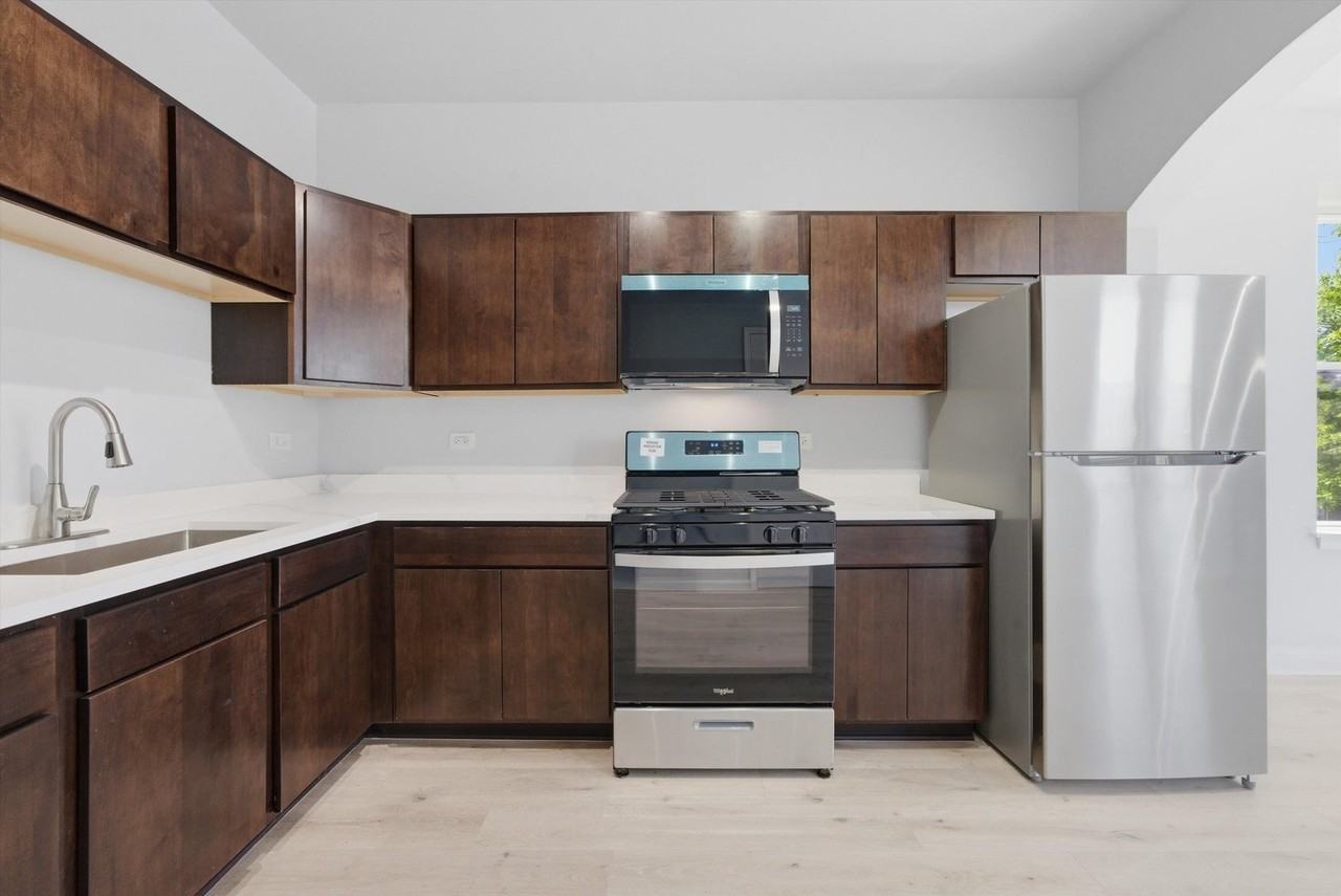 541 N Lawndale Ave #2 - Photo 5 of 13