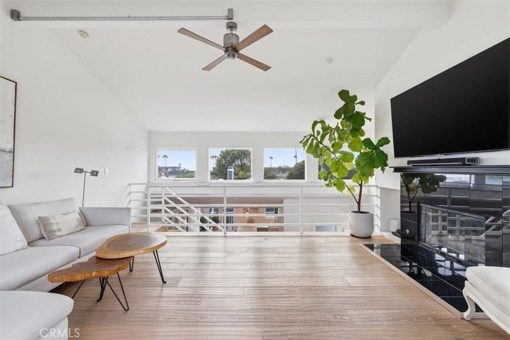 704 S Broadway #L - Photo 7 of 27