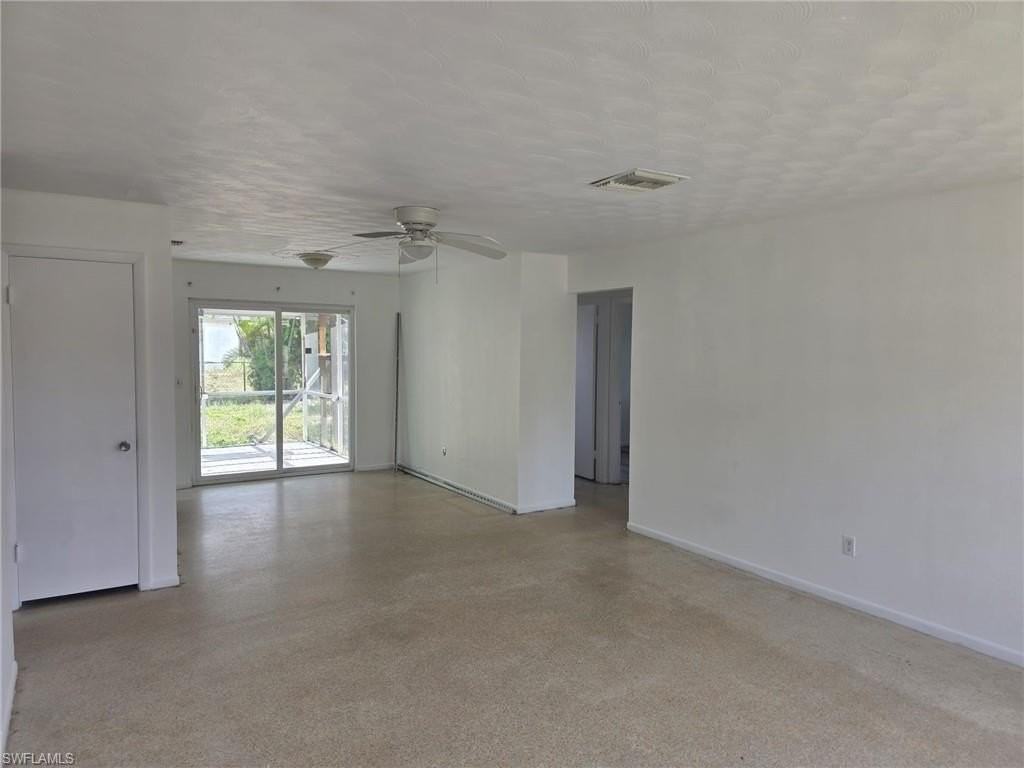 33 Broadway Cir - Photo 3 of 30