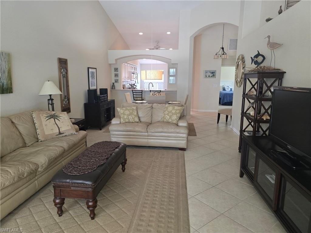 8164 Ibis Cove Cir #B202 - Photo 2 of 22