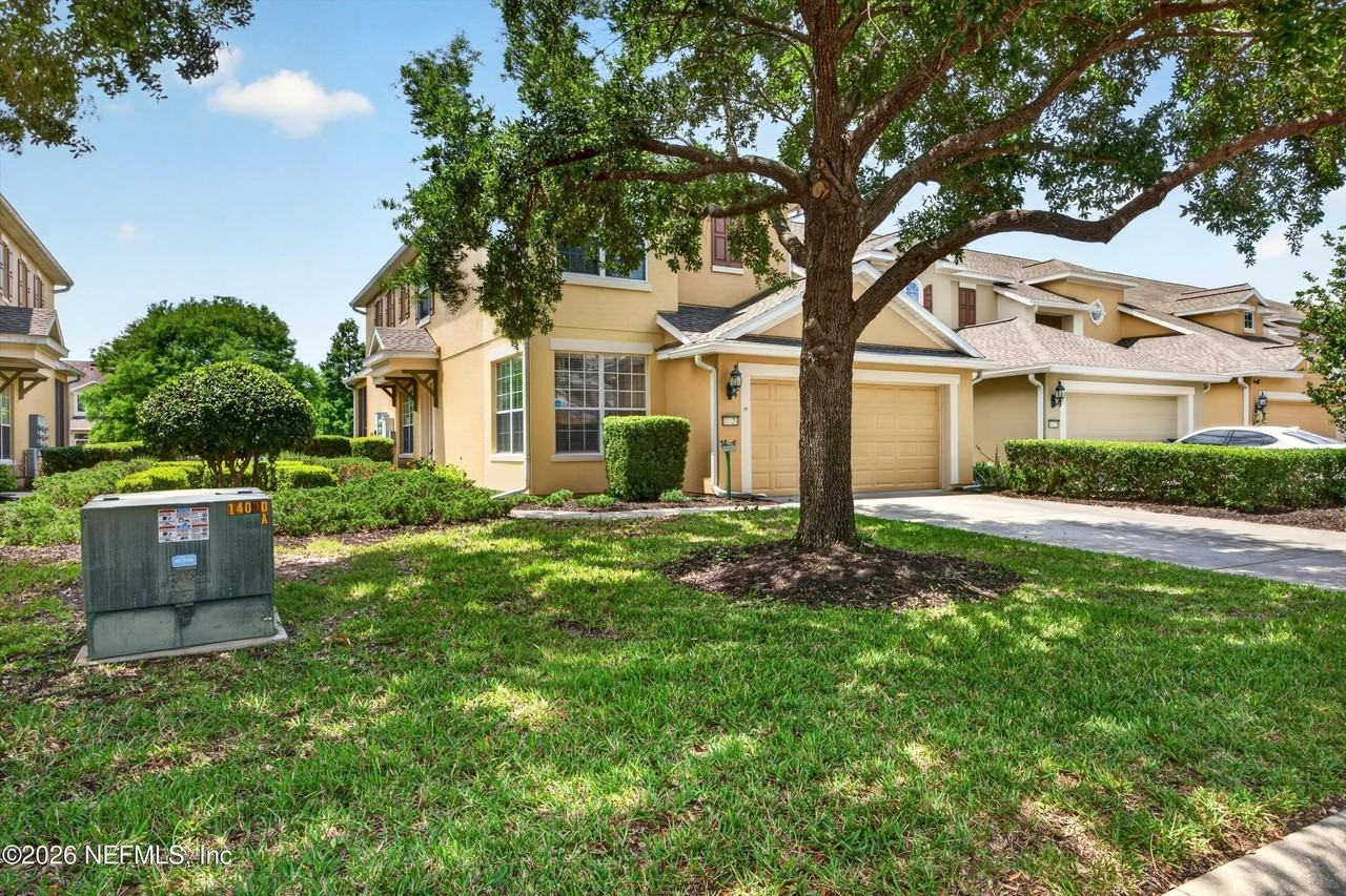 14028 Saddlehill Ct - Photo 2 of 31