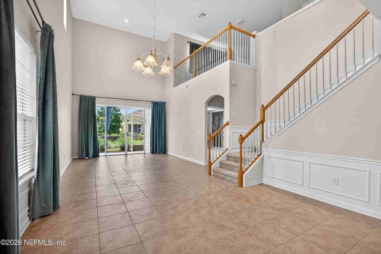 14028 Saddlehill Ct - Photo 5 of 31