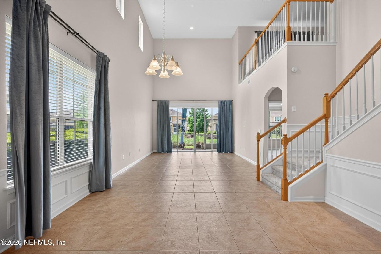 14028 Saddlehill Ct - Photo 6 of 31