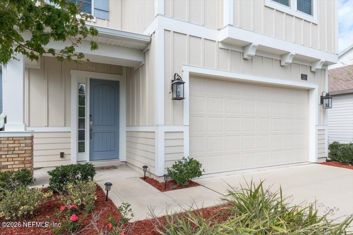 516 Vista Lake Cir - Photo 3 of 40