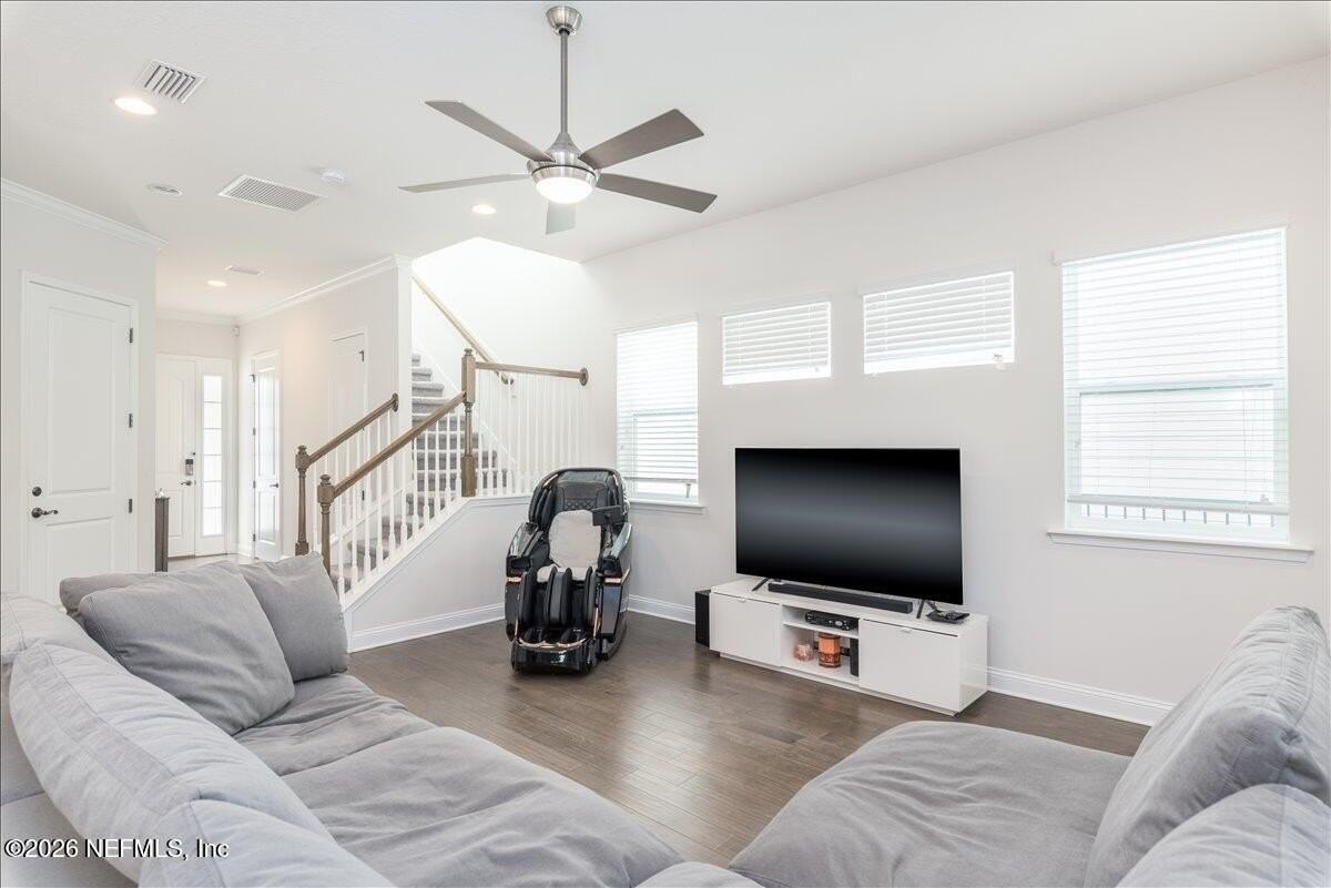 516 Vista Lake Cir - Photo 5 of 40