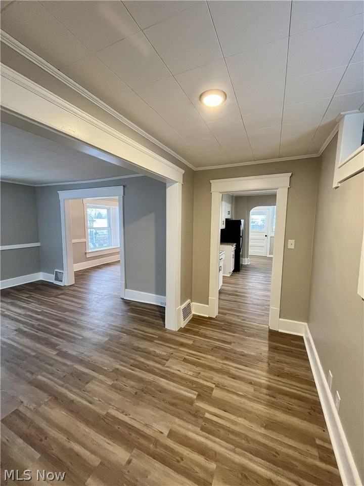 2110 12th St Sw - Photo 4 of 45