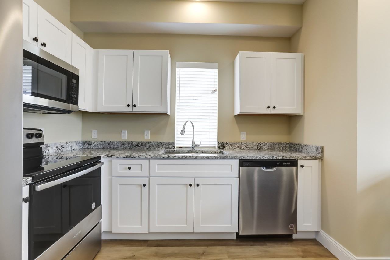 305 W Clark St #103 - Photo 3 of 3