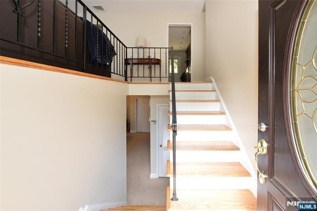 630 Van Emburgh Ave - Photo 2 of 32