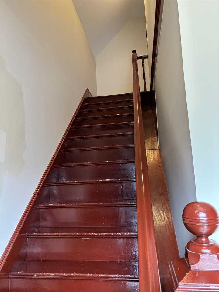 336 E High St - Photo 4 of 28
