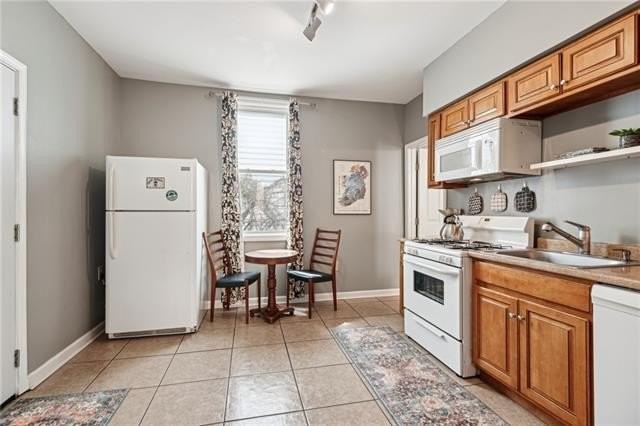 526 S Saint Patrick St #B - Photo 5 of 15