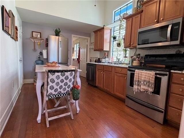 2523 Laurel St - Photo 4 of 9