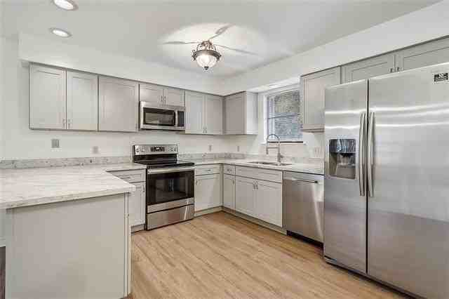 304 Teal Ct - Photo 2 of 19