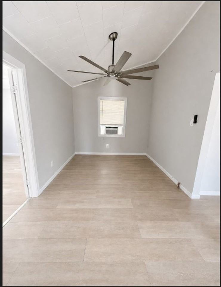 4090 Usan St - Photo 7 of 8