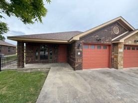 902 Safari Dr - Photo 1 of 1