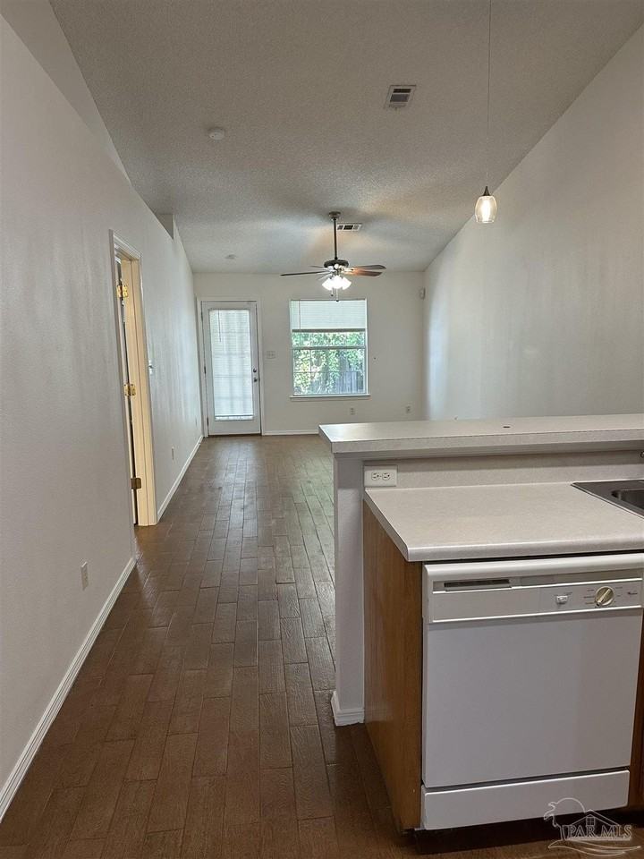 5602 W Shore Dr #B - Photo 2 of 18