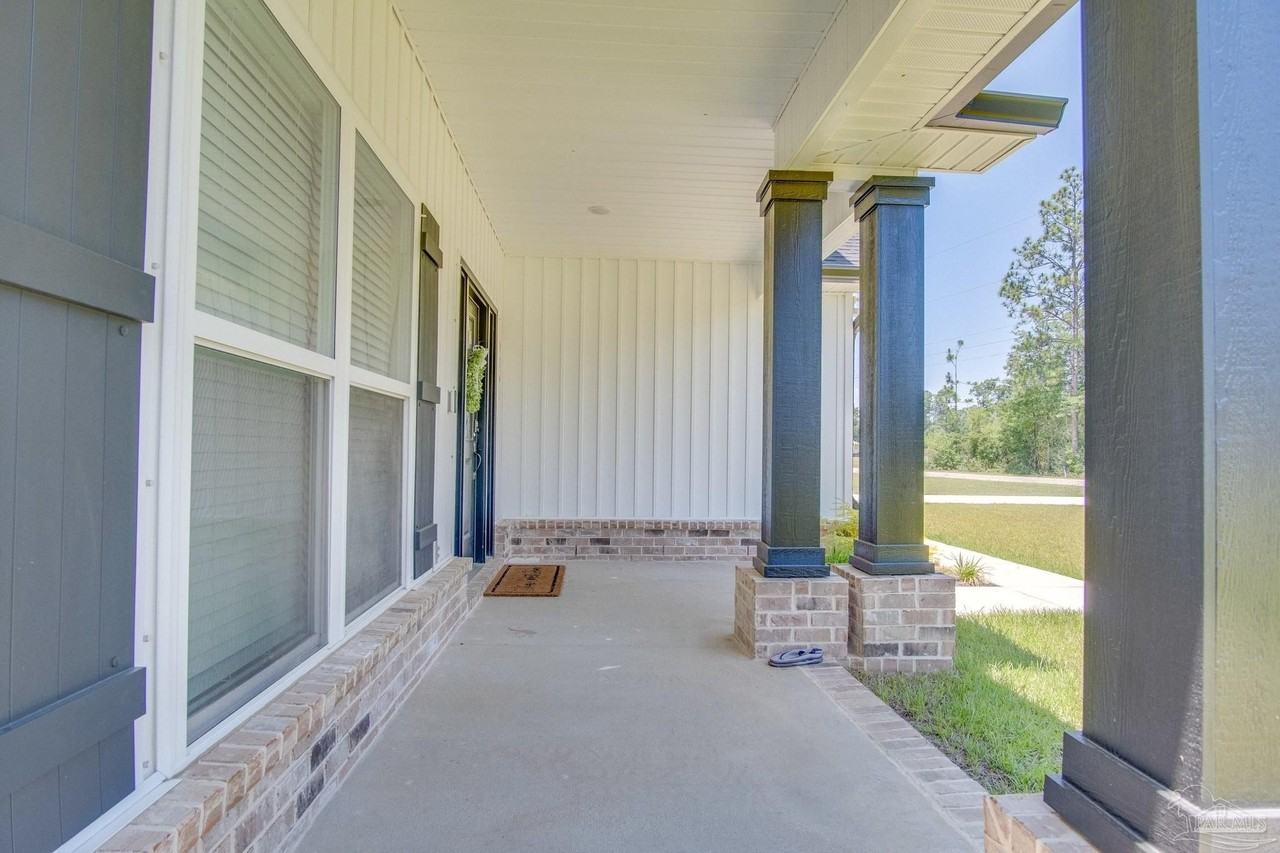 9861 Shangri La West Rd - Photo 3 of 23
