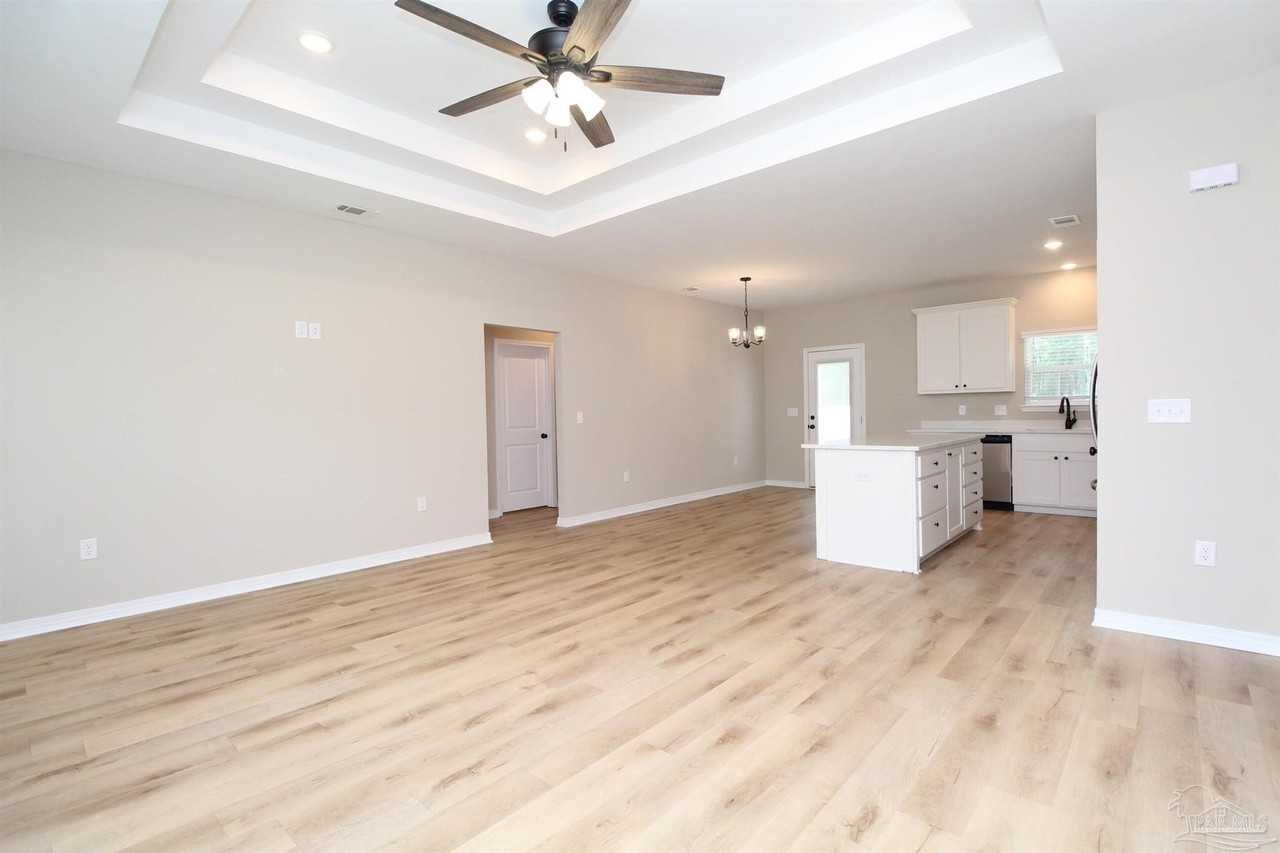 9861 Shangri La West Rd - Photo 4 of 23