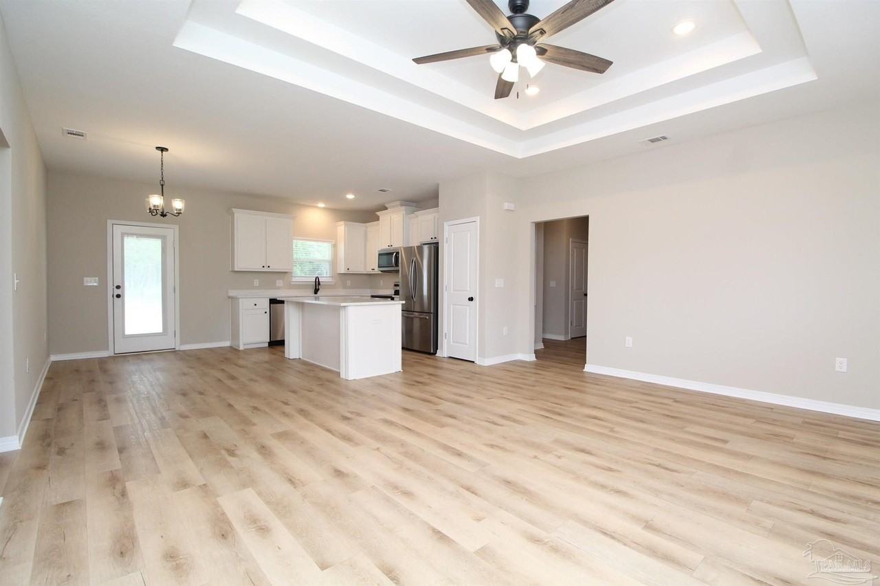 9861 Shangri La West Rd - Photo 6 of 23