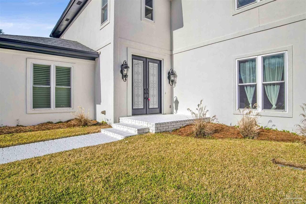 3347 Chantarene Dr - Photo 3 of 34