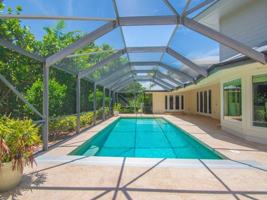 featured image of 1575 Shorelands Dr E