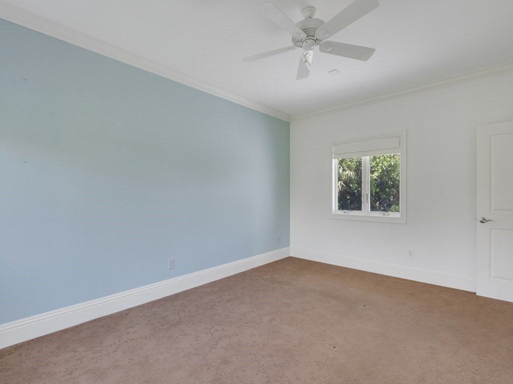 1575 Shorelands Dr E - Photo 7 of 36