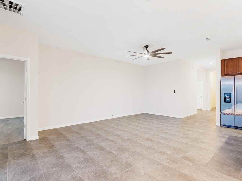 6780 Canterbridge Dr - Photo 5 of 35