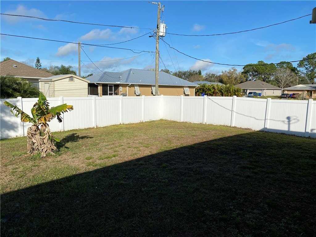 1507 Ocean Cove St - Photo 3 of 13