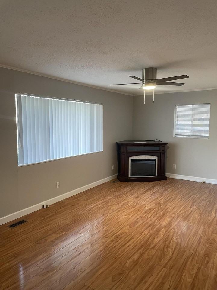 3840 Forestview Dr Nw - Photo 4 of 26