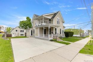 225 S Center St - Photo 1 of 1
