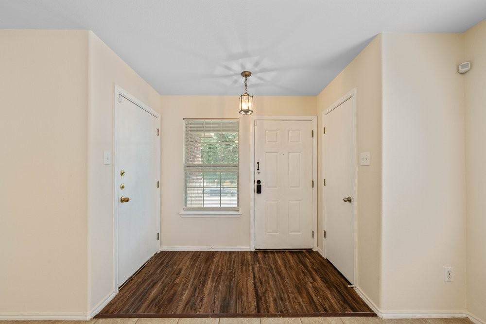 6402 Candleview Ct #1 - Photo 4 of 32