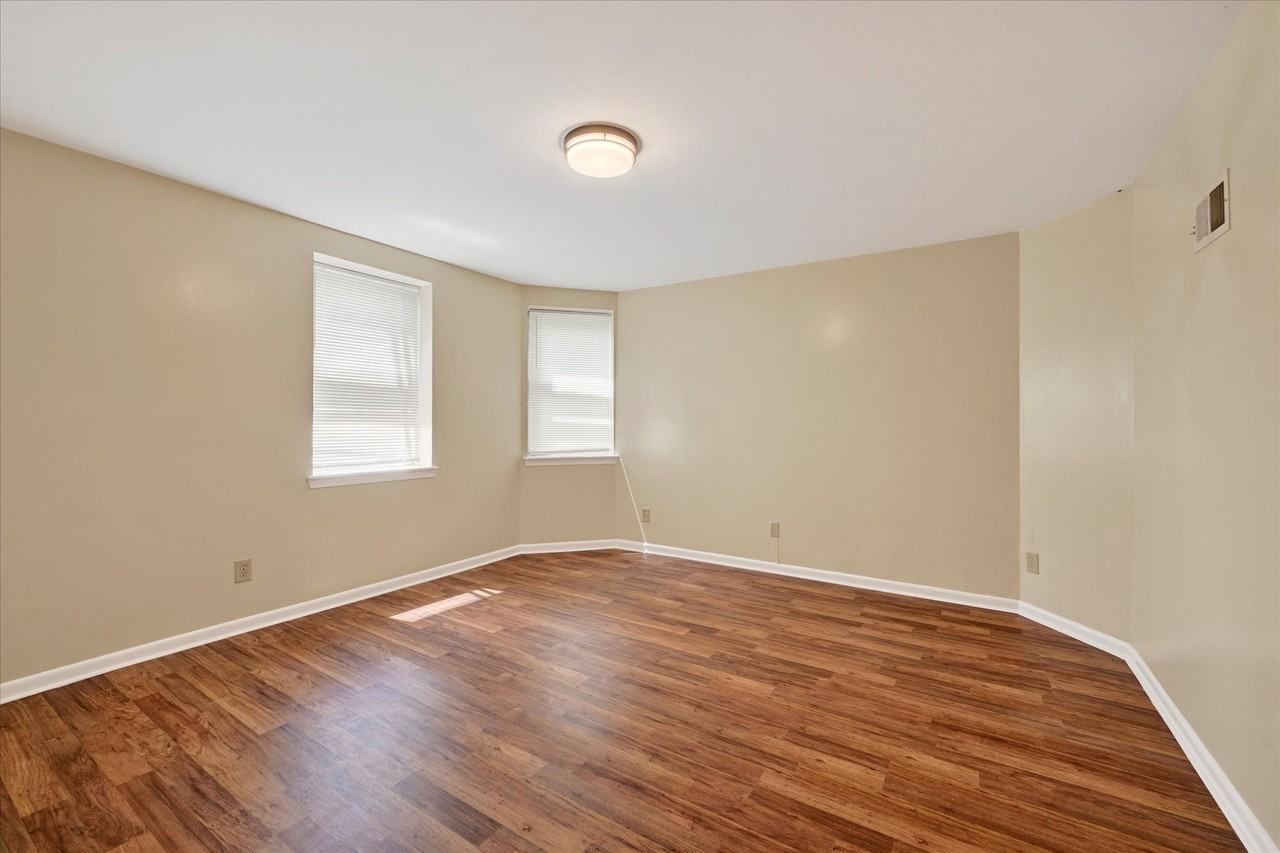 1616 Mcculloh St #1 - Photo 4 of 8