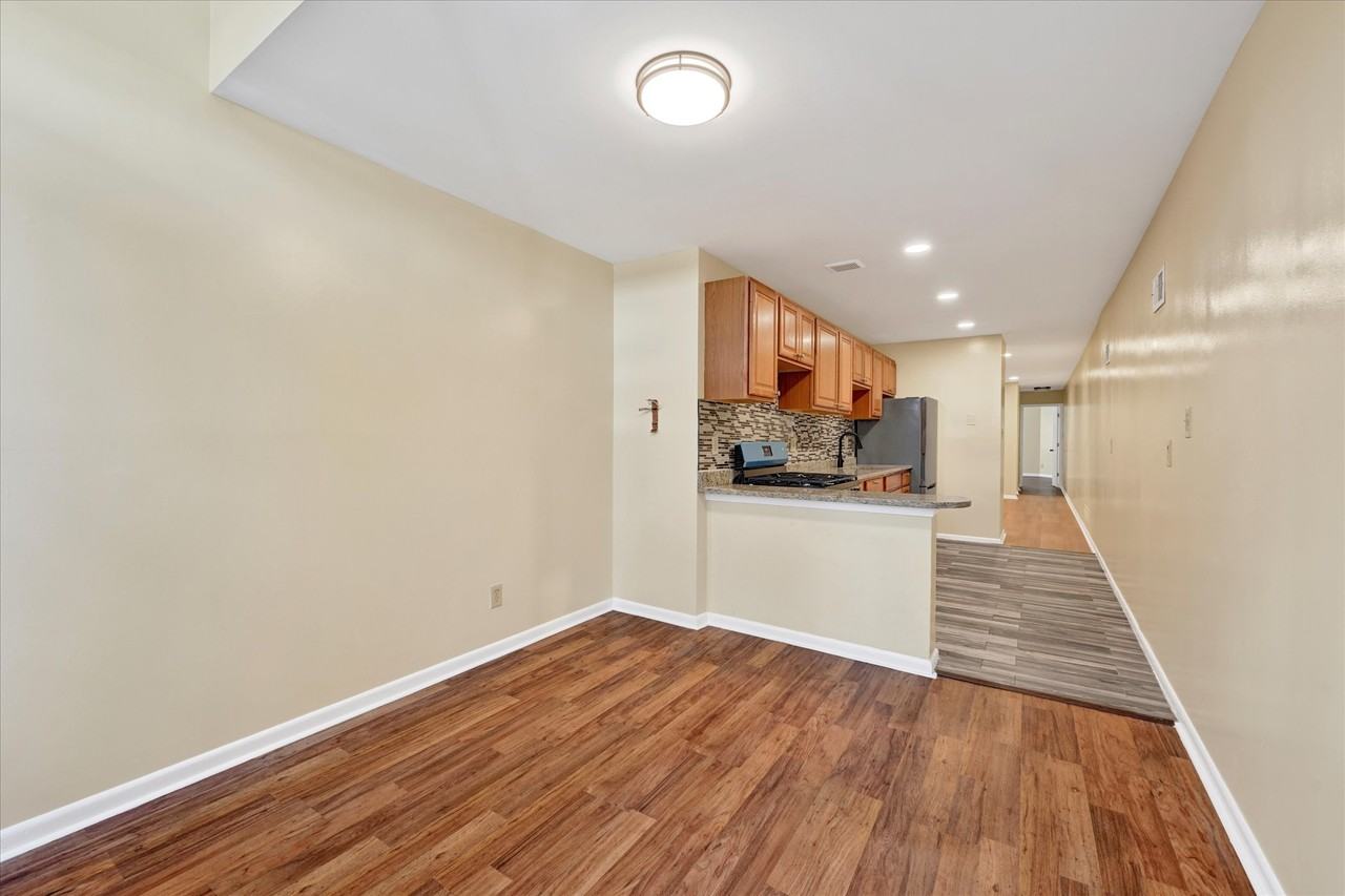 1616 Mcculloh St #1 - Photo 5 of 8