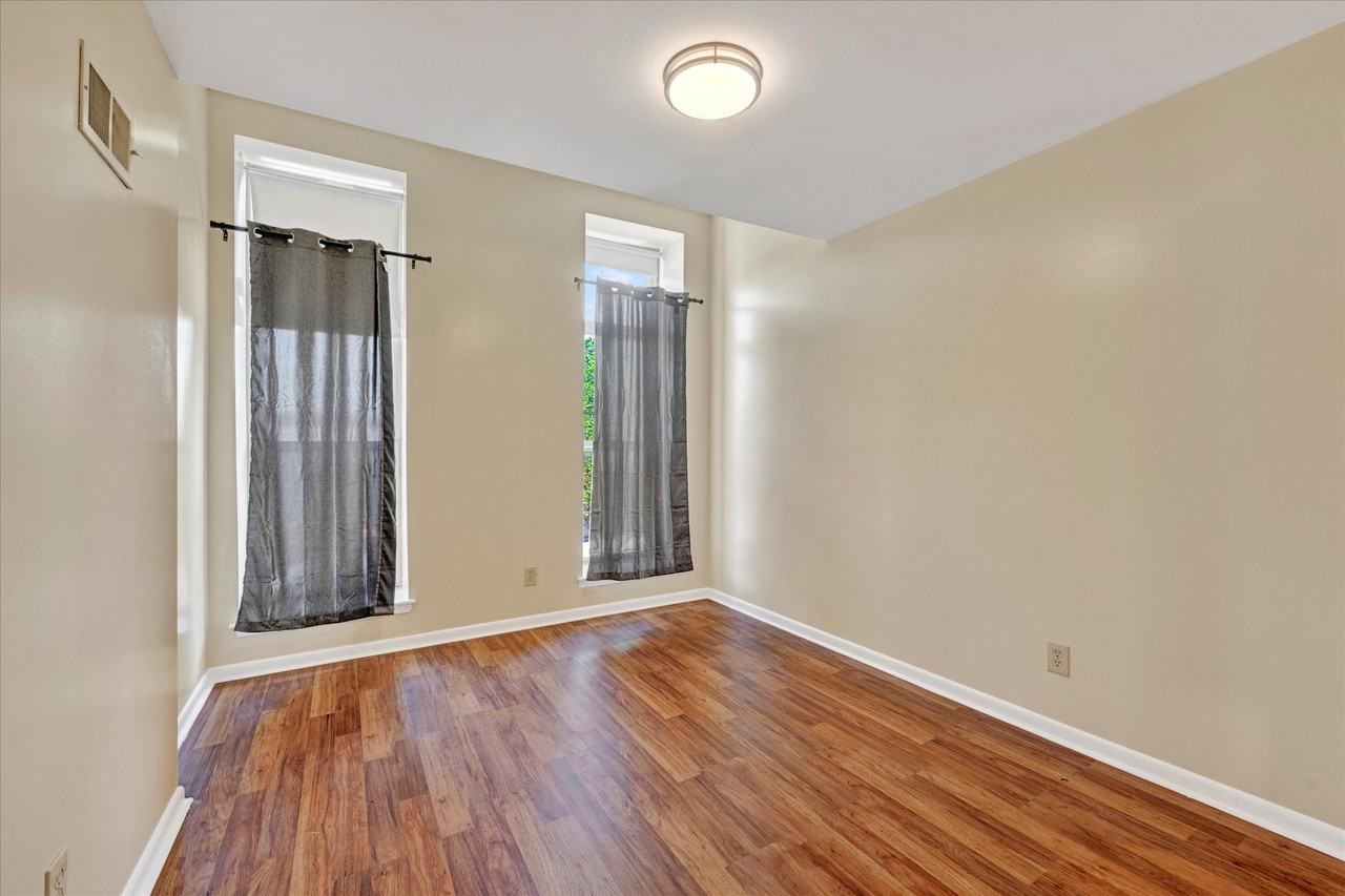 1616 Mcculloh St #1 - Photo 6 of 8