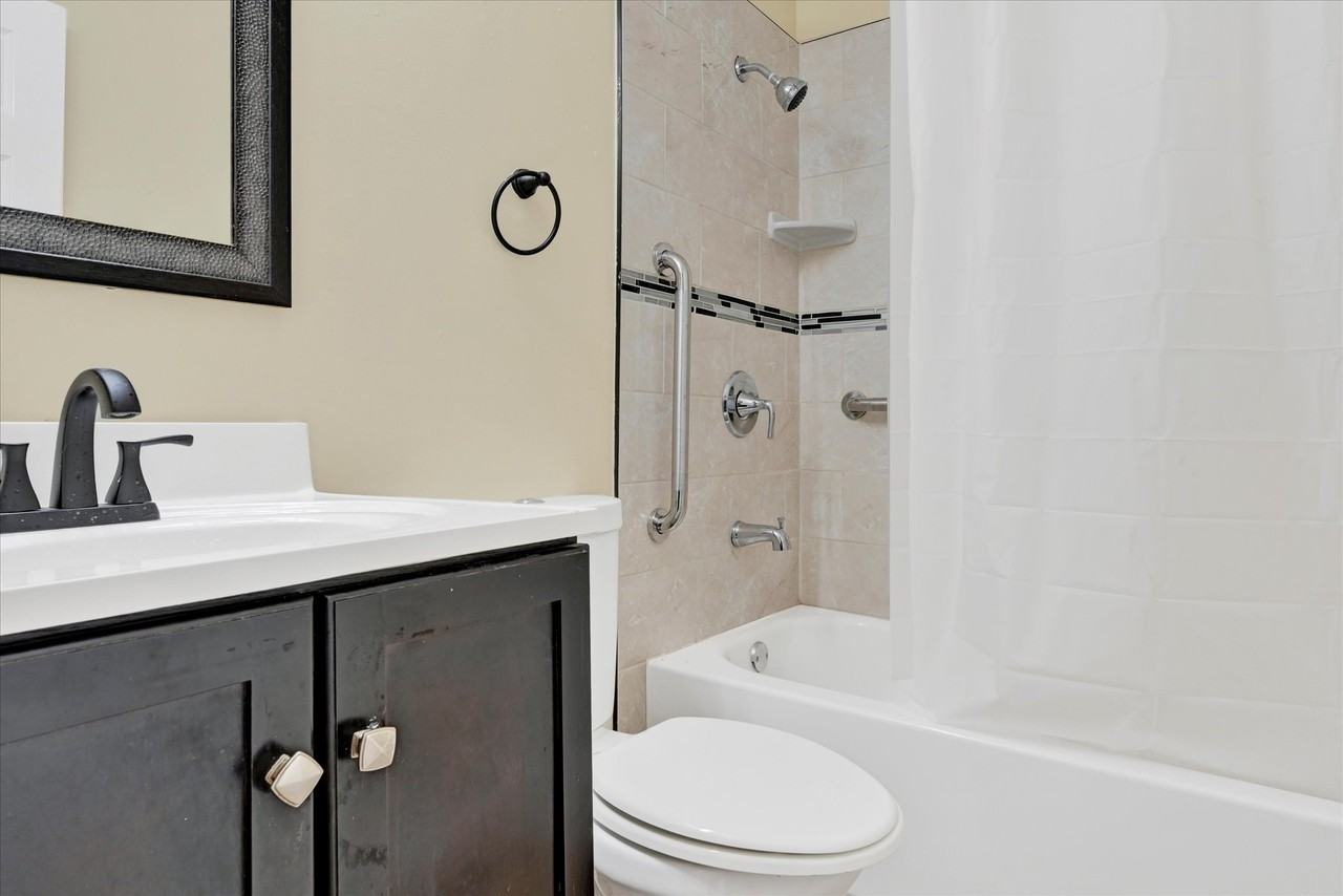 1616 Mcculloh St #1 - Photo 7 of 8