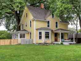 featured image of 107 S Riverside Dr #1