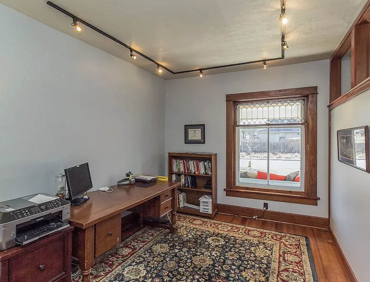 107 S Riverside Dr #1 - Photo 7 of 20