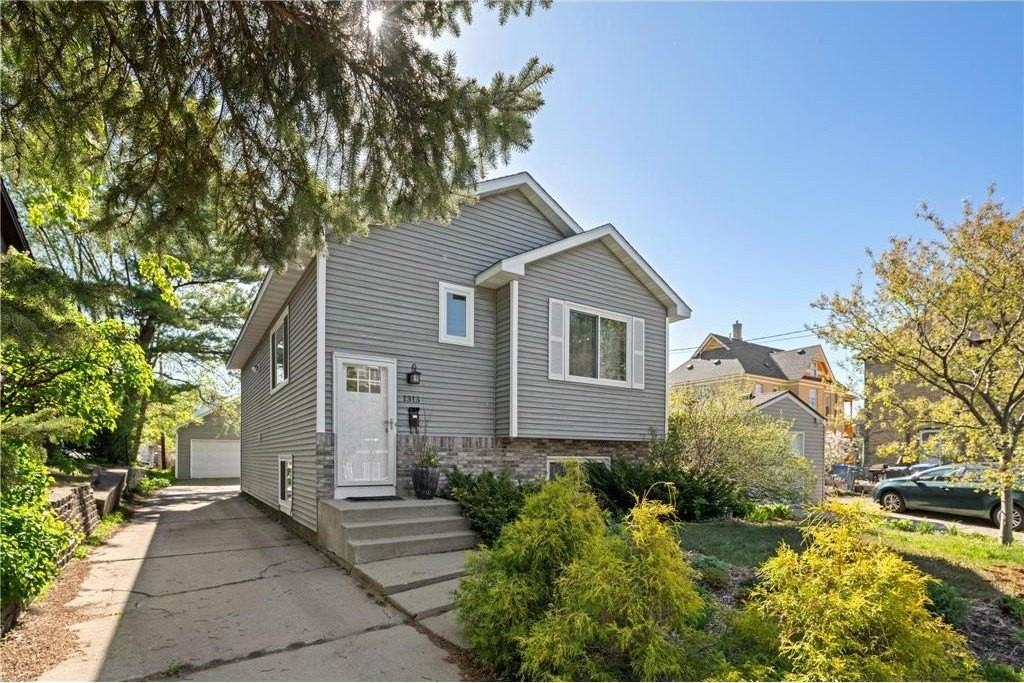 1313 3rd St Ne - Photo 2 of 27
