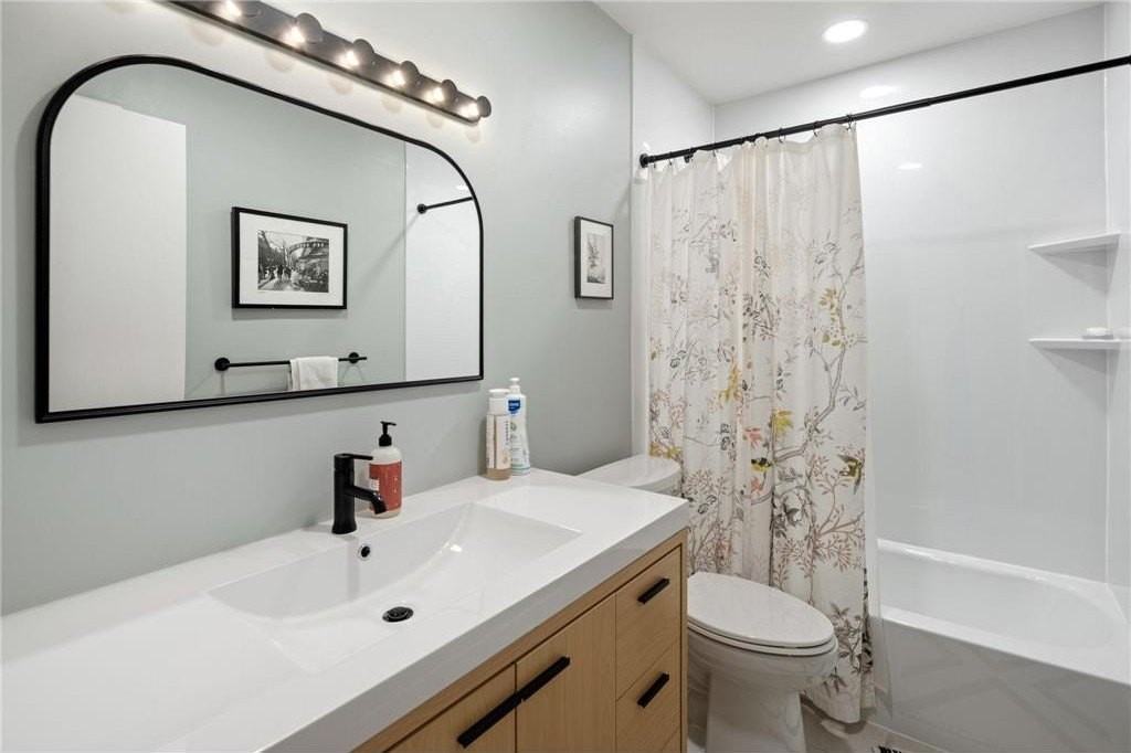 1313 3rd St Ne - Photo 5 of 27