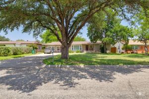 featured image of 2408 W Avenue L