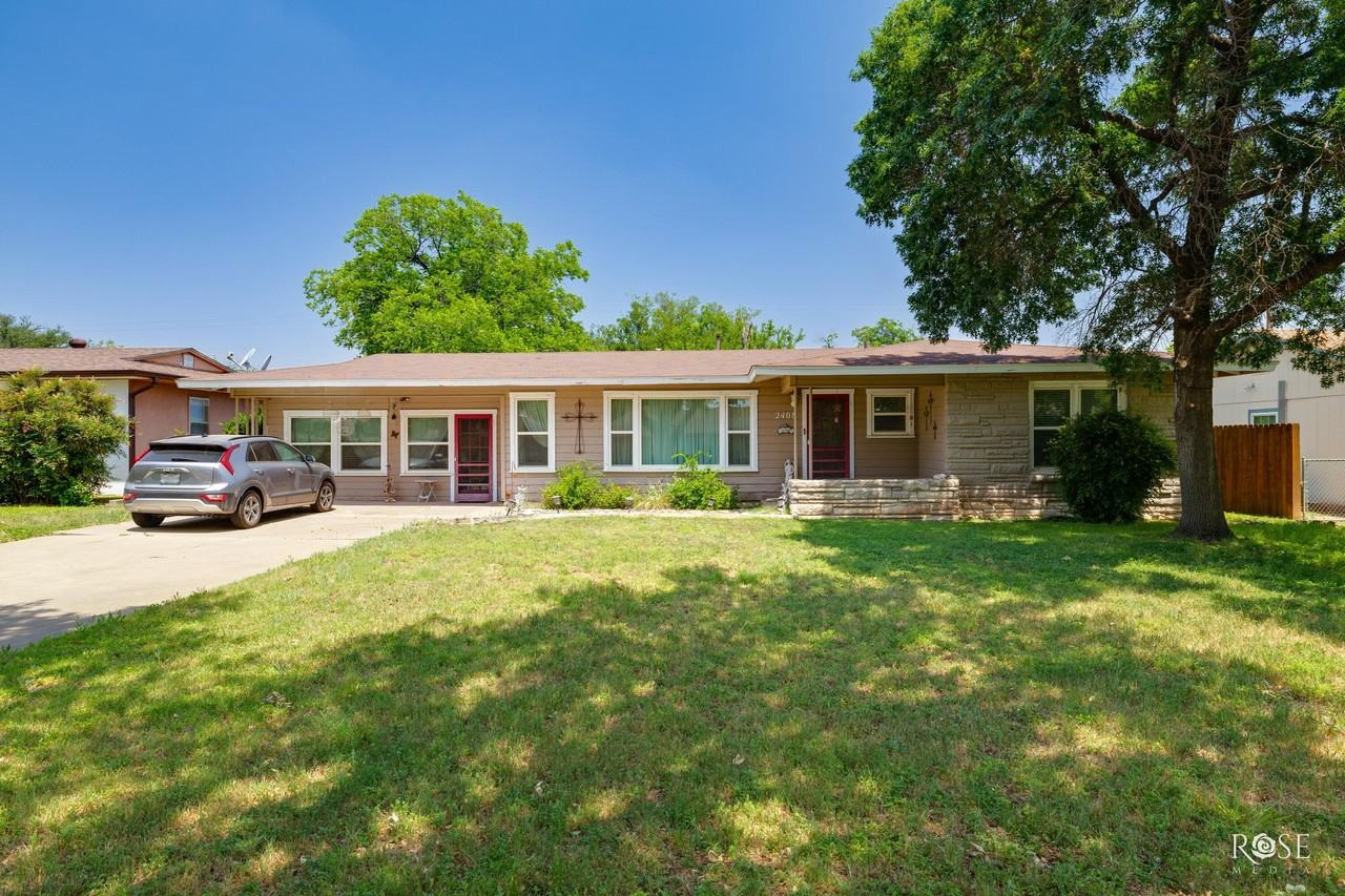 2408 W Avenue L - Photo 2 of 24